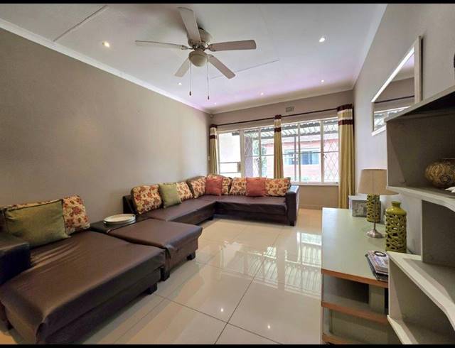 3 BEDROOM FREEHOLD FOR SALE IN BRACKENDOWNS